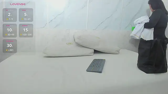 valerith_hale's cam snapshot