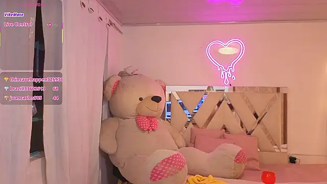 saaya_tay's cam snapshot