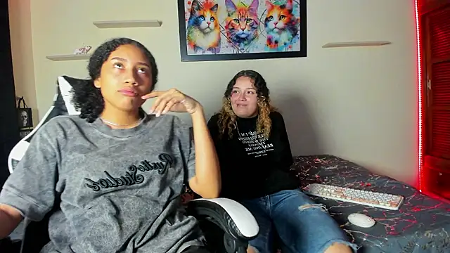 meredit_cris23 live sex cam