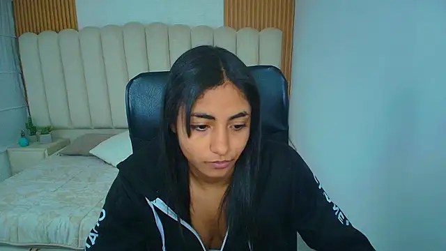 shaneelle live sex cam