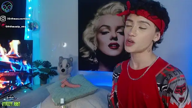 maxiy_001 live sex cam