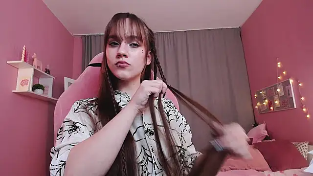 Jamie_Chung's cam snapshot