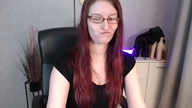 emmaxDelight's cam snapshot