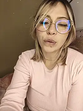 BellaDonna_16's cam snapshot