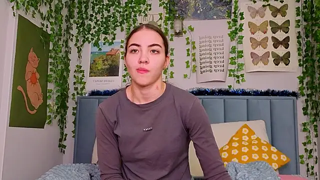 Fit_Brunette_'s cam snapshot