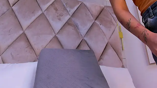 Violettaevans_'s cam snapshot