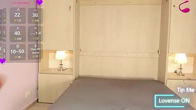 EmilyyStuart's cam snapshot