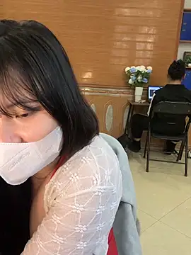 hide_from_colleagues live sex cam