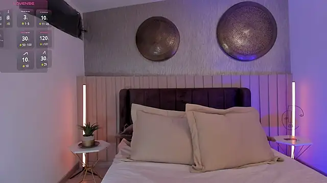 NaishaFord_1's cam snapshot