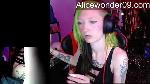 alicewonder09's cam snapshot