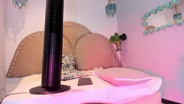 Miia_Thompsonn's cam snapshot