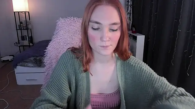 ReddHotPipper's cam snapshot