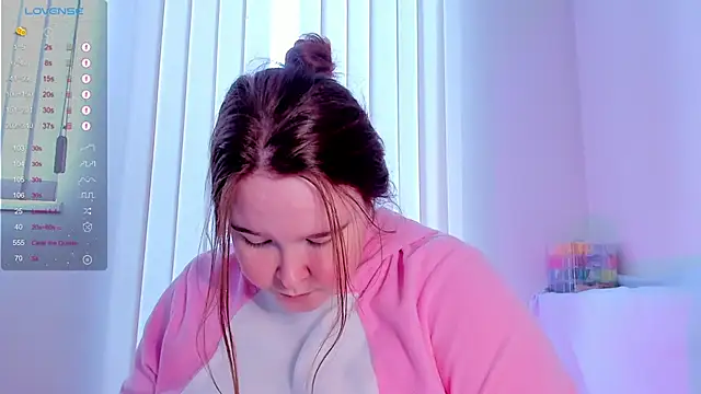 DebbieWoood's cam snapshot