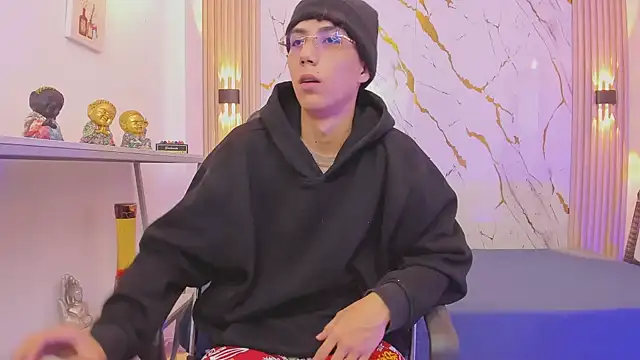 Nikolay_Gregori's cam snapshot