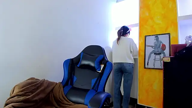 lala_clark's cam snapshot