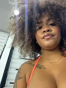 riri_brunnete live sex cam