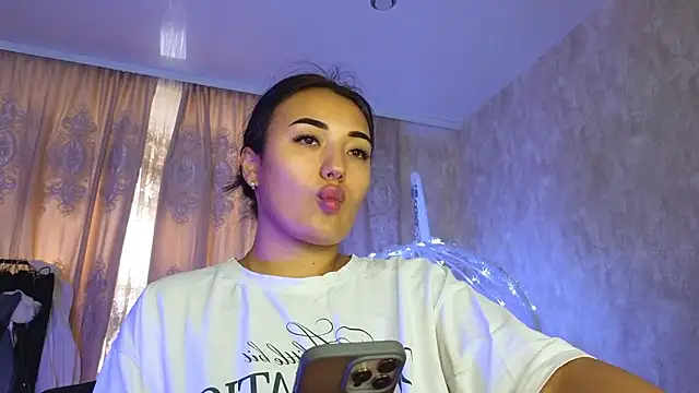 lily__foster's cam snapshot