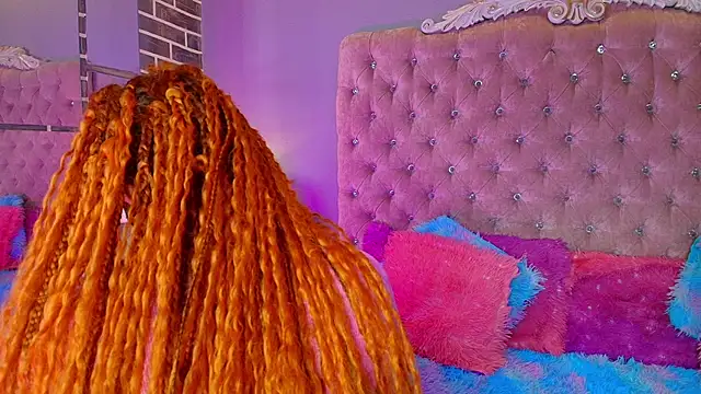 AdelaineBest's cam snapshot