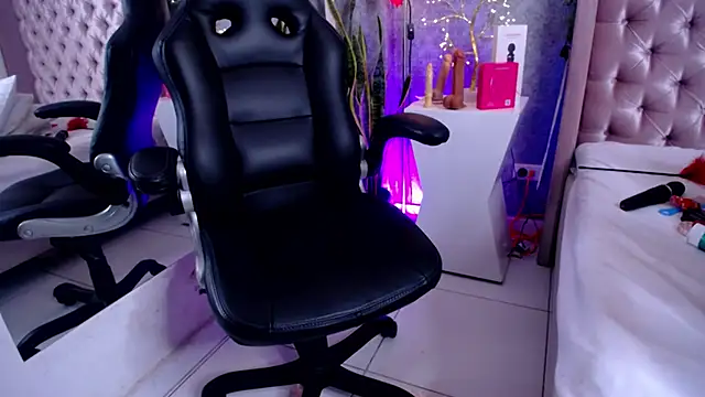 laila_stilwiills's cam snapshot