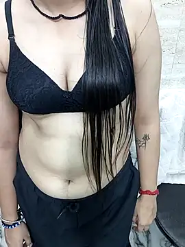 oo_priya06's cam snapshot