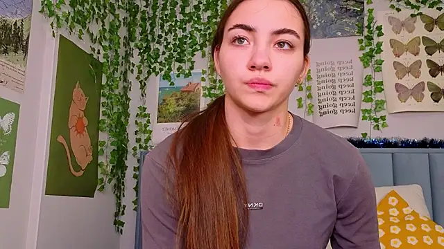 Fit_Brunette_ live sex cam