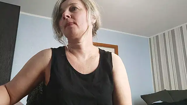 EdithManning's cam snapshot