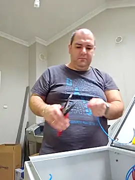 Andrew1900529 live sex cam