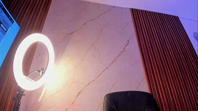 Emiilycollins's cam snapshot