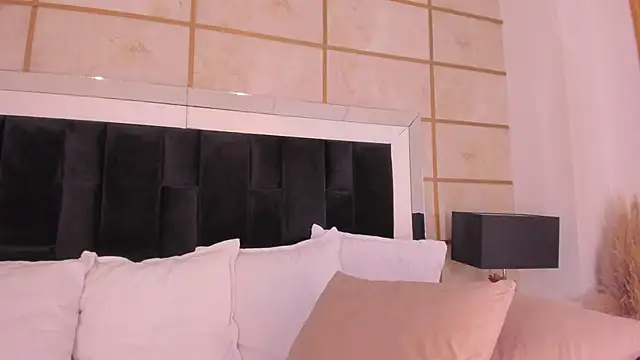 RoxyLior's cam snapshot