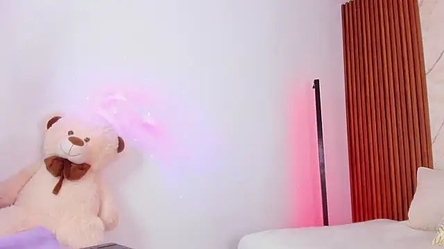 Nataly_evans18's cam snapshot