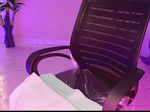 Saira_Hotty's cam snapshot