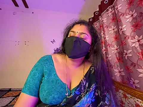 LouleyRanii's cam snapshot