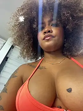 riri_brunnete's cam snapshot