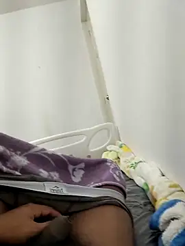 pollona2025's cam snapshot