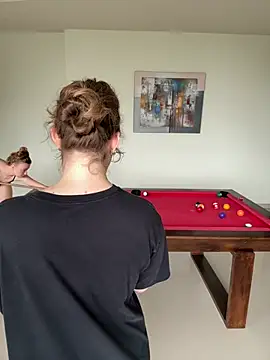 Nura_n_Sarah live sex cam