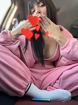 JulliaVegas live sex cam