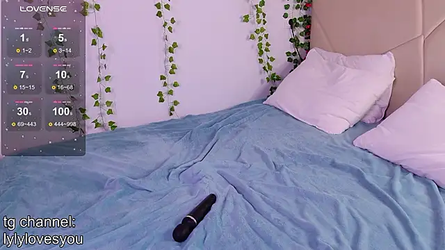 lylylovesyou live sex cam