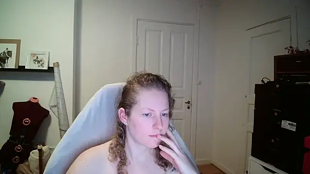 Girlnina-1995 live sex cam