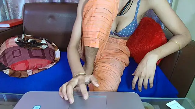 Sreya_ live sex cam