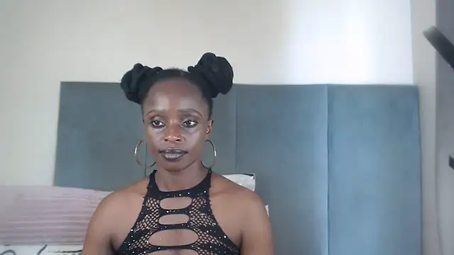 Jah-Queen's cam snapshot