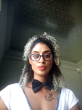 Ivyblaze21's cam snapshot