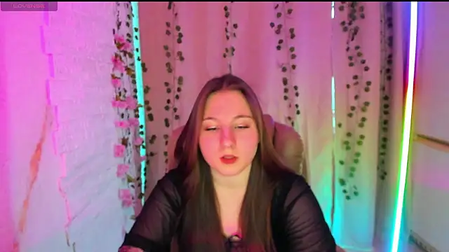 EvaxCharm's cam snapshot