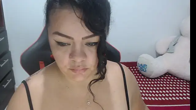 emily_sexxx's cam snapshot