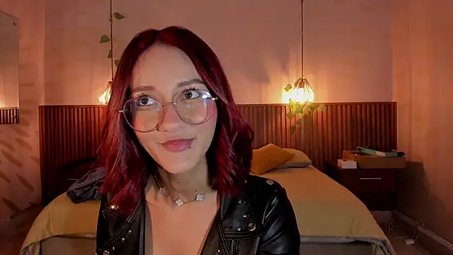 daphne_courtis's cam snapshot