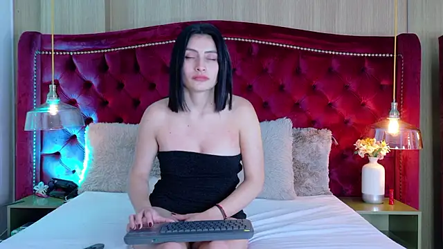 ZaraGold's cam snapshot