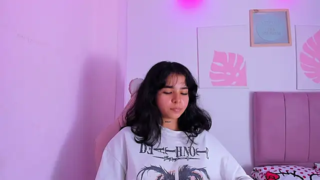 _vaiolet_owo's cam snapshot