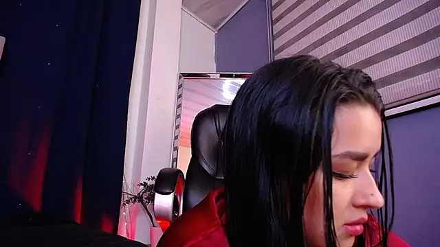 Emilyy05_'s cam snapshot