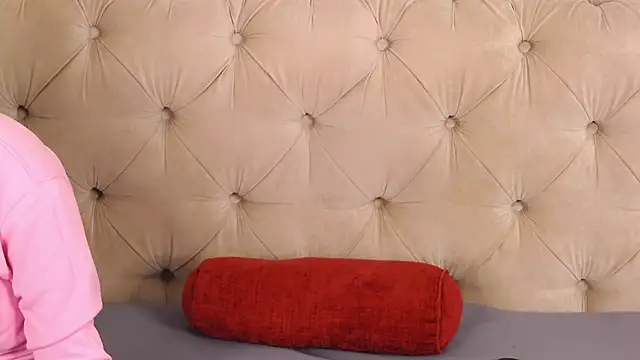 SarahLynz live sex cam