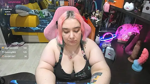 Softie_Sofy's cam snapshot