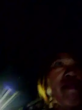 bella-la's cam snapshot